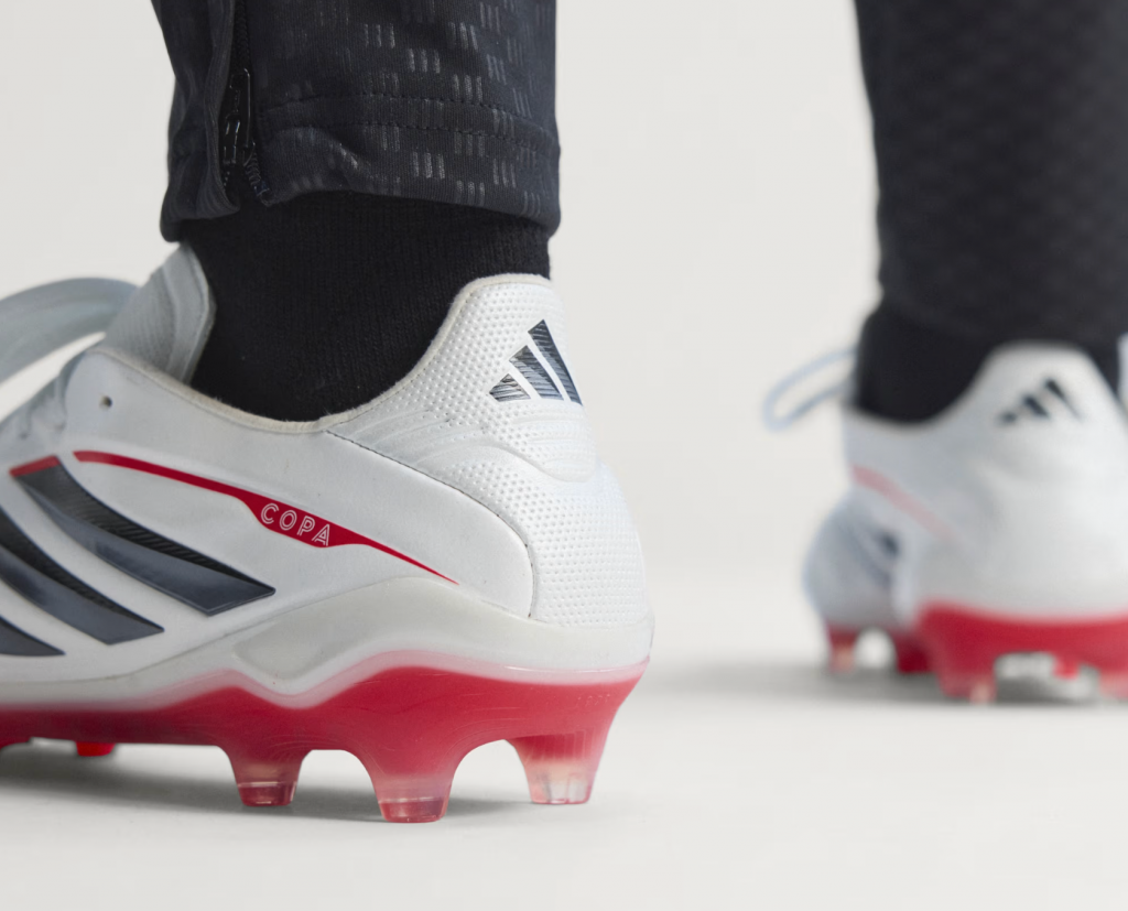 Бутсы профессиональные Adidas Copa Pure IV Elite FG