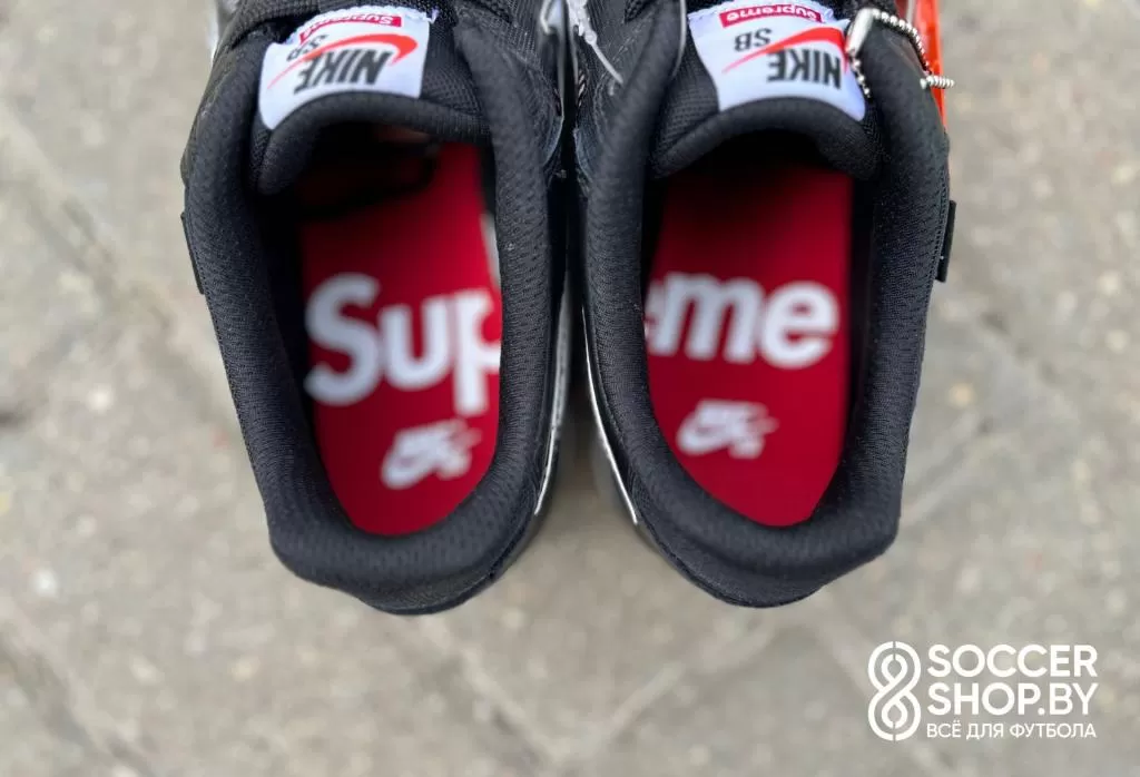 Nike SB GATO Supreme