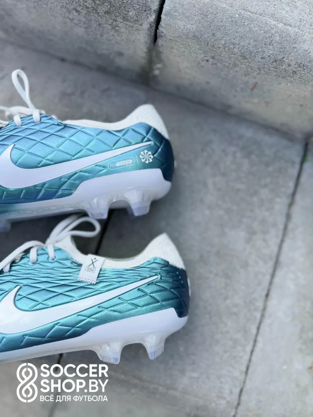 Nike Tiempo Emerald Legend 10 