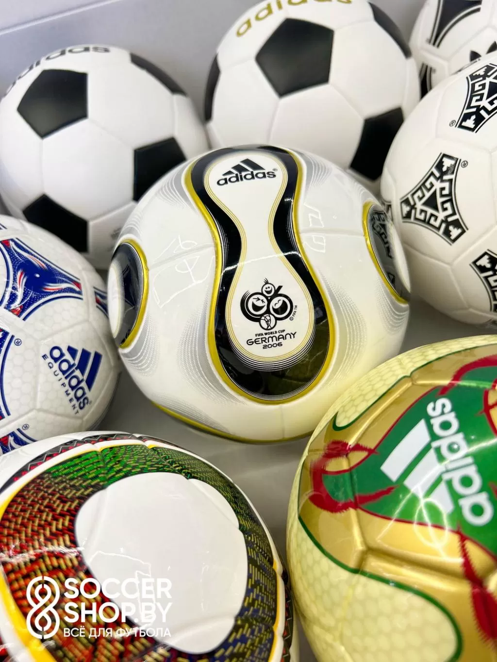 Сет сувенирных мячей Adidas с чемпионатов мира 