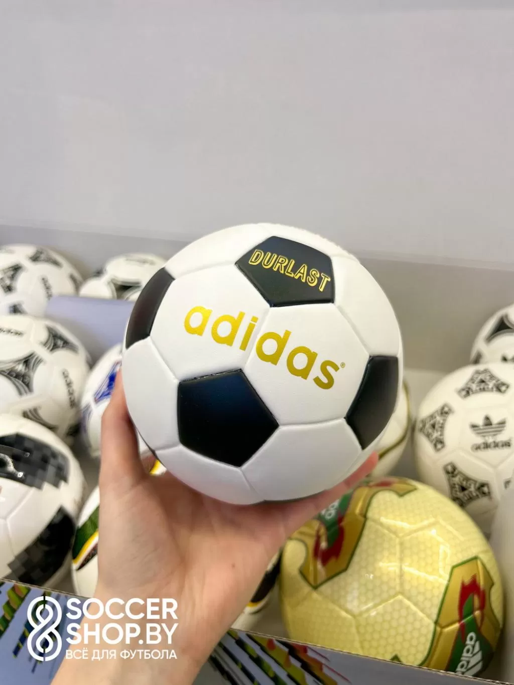 Сет сувенирных мячей Adidas с чемпионатов мира 