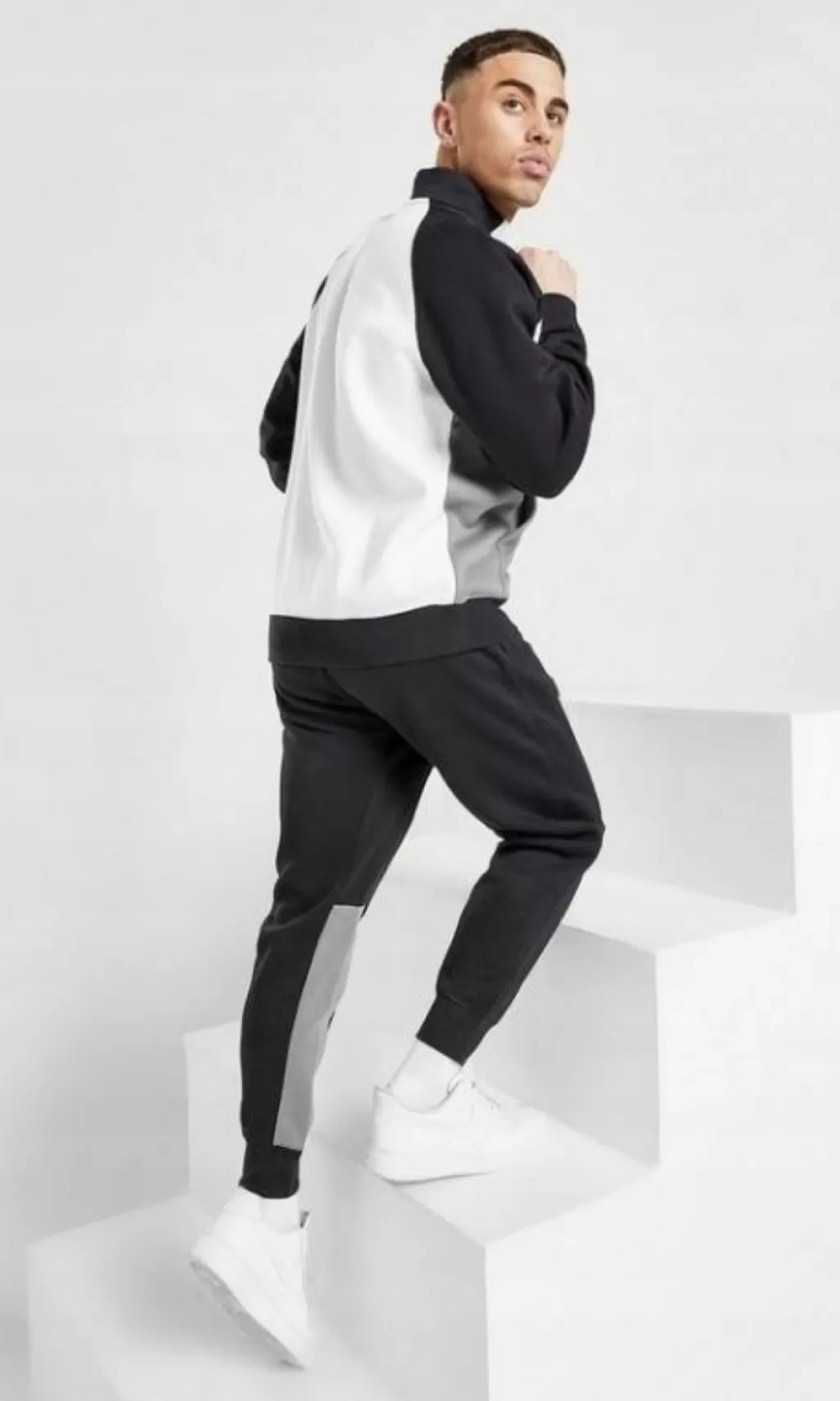 Костюм спортивный Nike Essential Fleece Suit