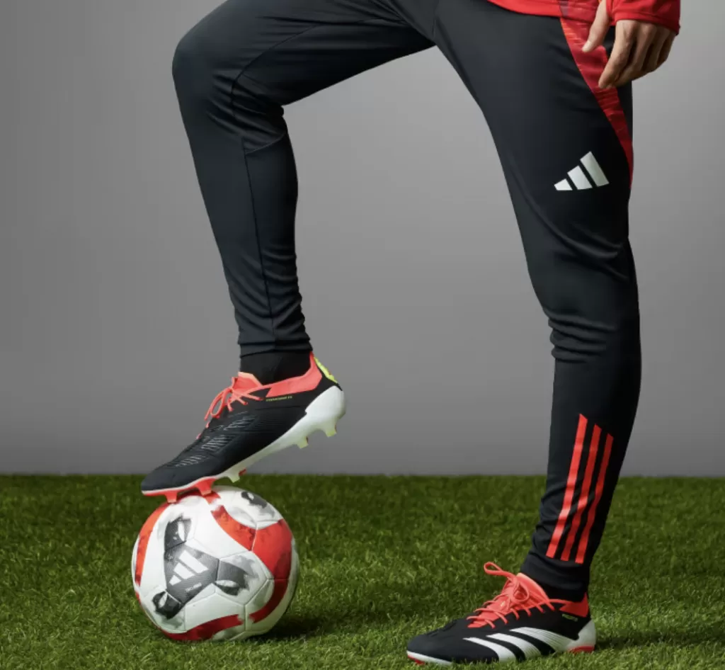 Бутсы профессиональные Adidas Predator Elite L FG