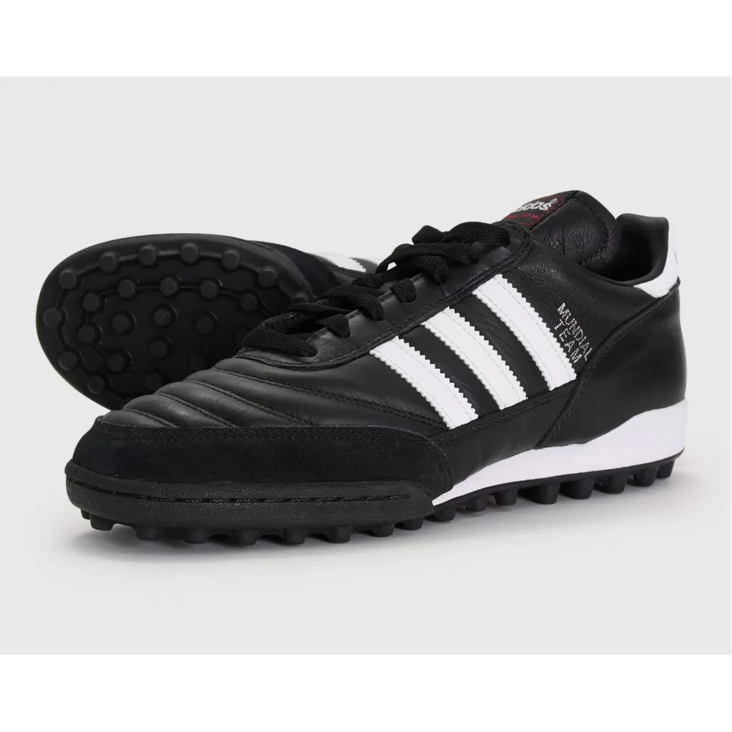 Шиповки Adidas Mundial Team