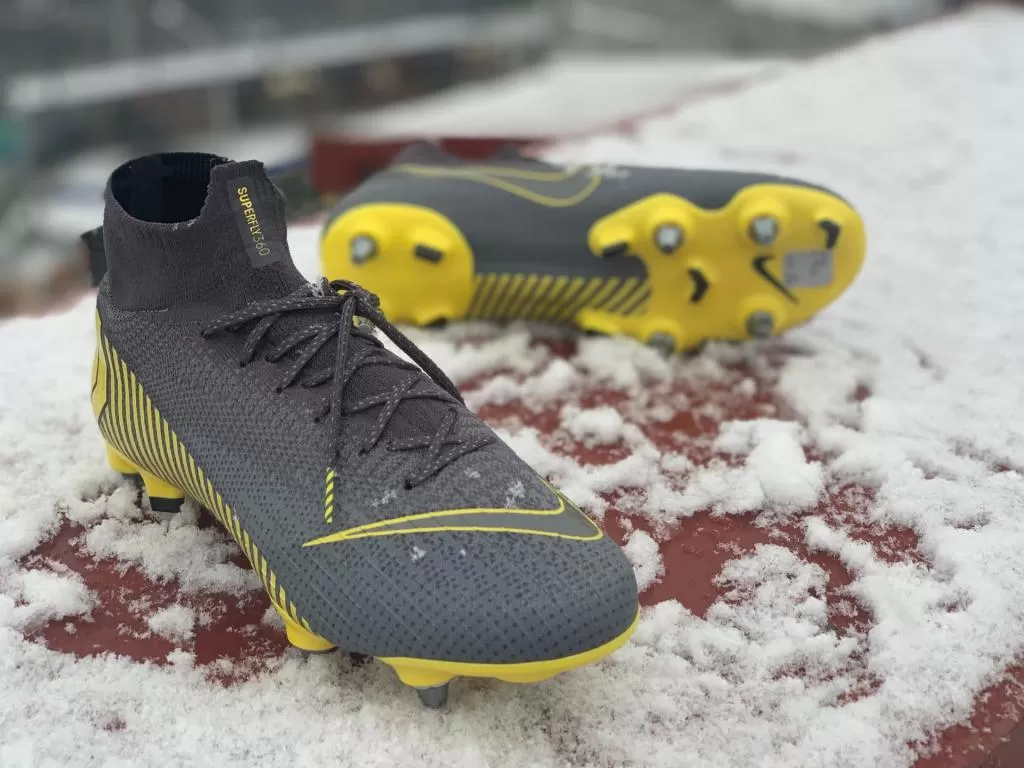 Бутсы профессиональные Nike Mercurial Superfly V DF SG-Pro