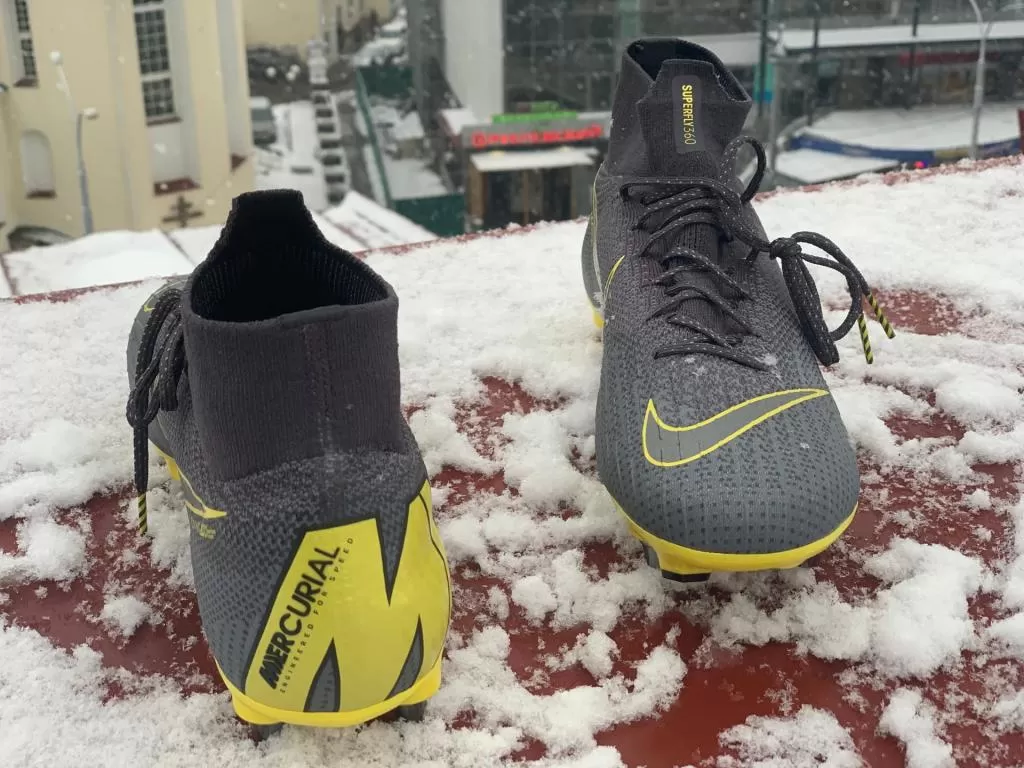 Бутсы профессиональные Nike Mercurial Superfly V DF SG-Pro