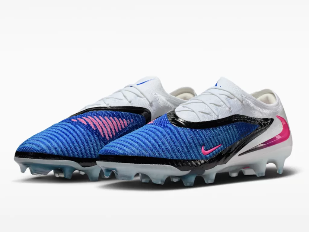 Бутсы профессиональные Nike Phantom 6 Low Elite FG