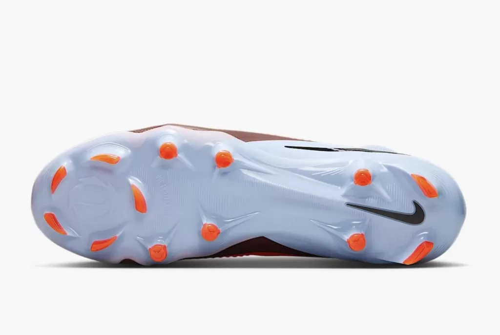 Бутсы полупрофессиональные Nike Phantom 6 High Pro FG
