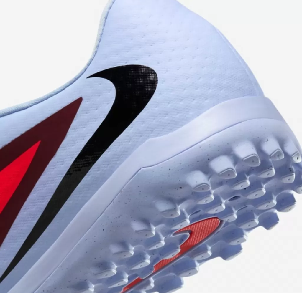 Шиповки Nike Phantom 6 Low Academy TF