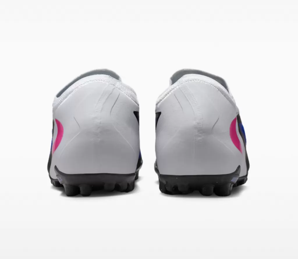 Шиповки профессиональные Nike Phantom 6 Low Pro TF