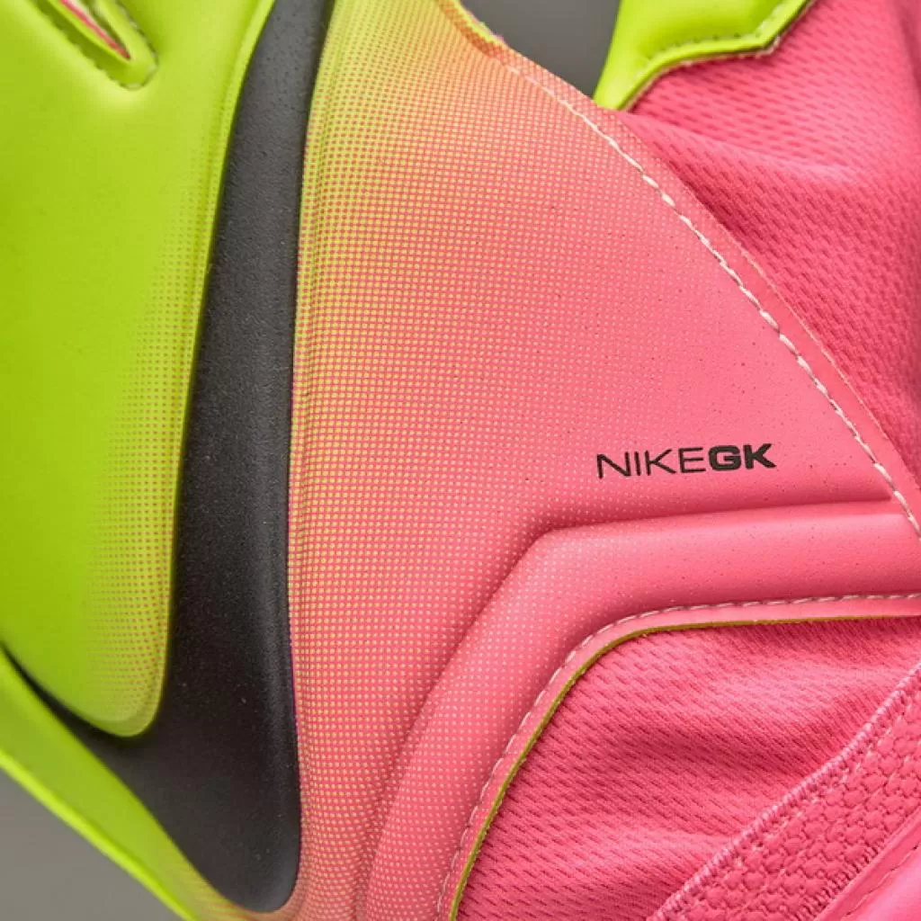 Nike Goalkeeper Vapor Grip3 / профессиональные перчатки для вратаря