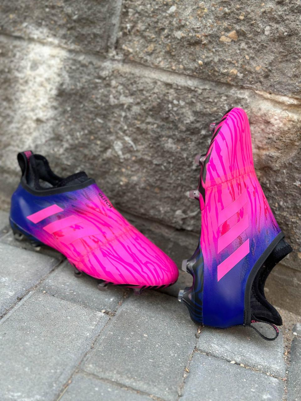 Adidas Glitch «Pyro Gas Skin»