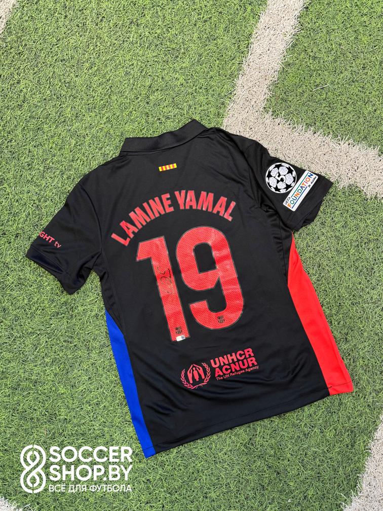 Футболка «Барселоны» с автографом Ламина Ямаля