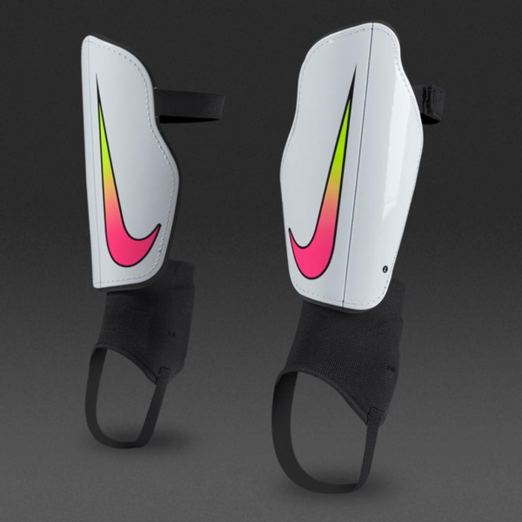 Nike Charge 2.0/щитки футбольные с защитой голеностопа