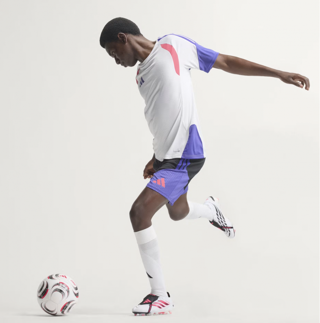 Бутсы профессиональные Adidas Predator Elite FT FG