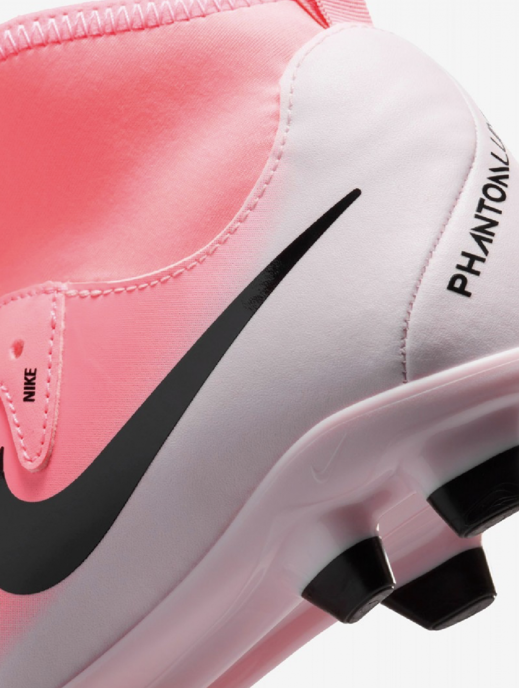 Бутсы детские Nike Phantom Luna II Club JR FG