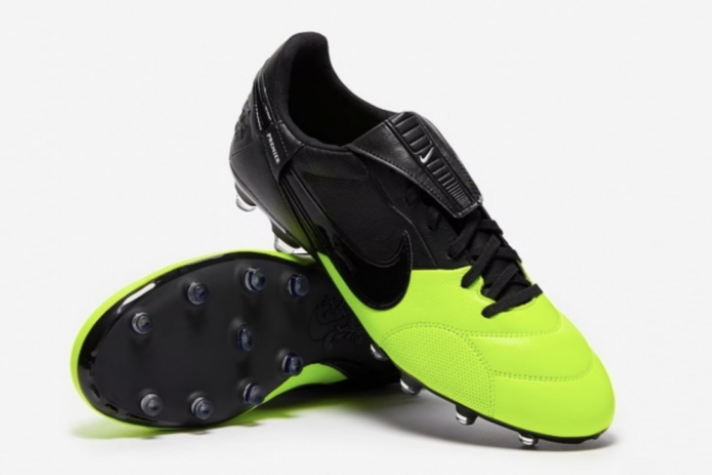 Бутсы профессиональные Nike Premier III FG