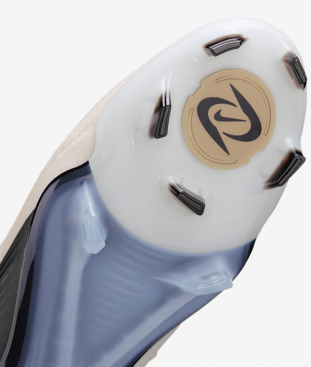 Бутсы профессиональные Nike Phantom Luna II Elite FG