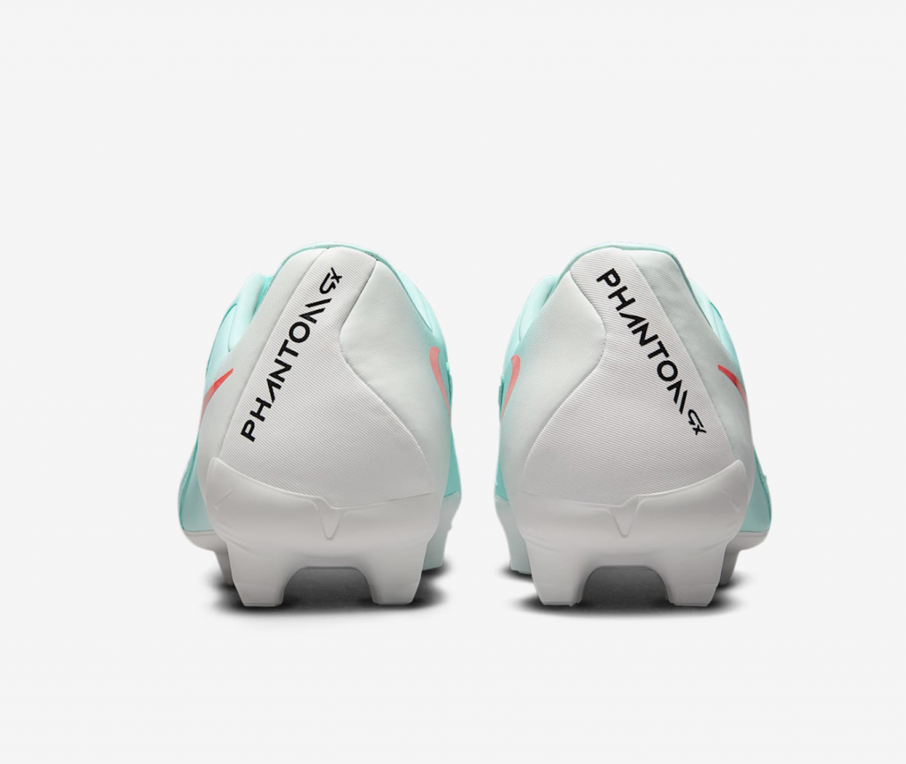 Бутсы Nike Phantom GX II Academy FG