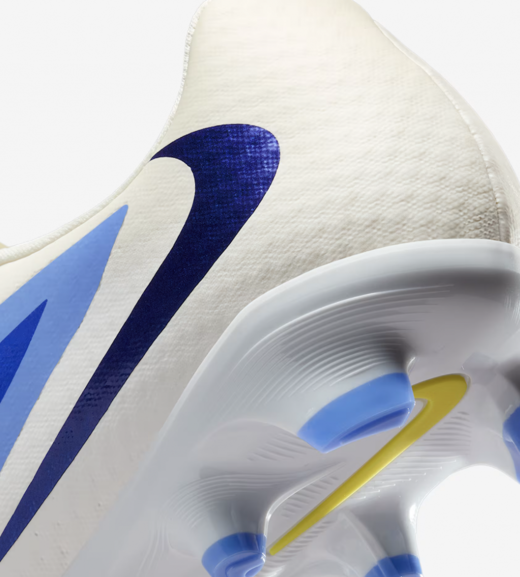 Бутсы Nike Phantom 6 Low Academy LV8 FG