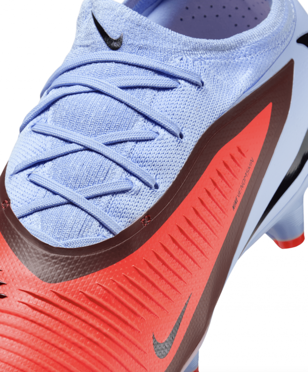 Бутсы полупрофессиональные Nike Phantom 6 Low Pro FG