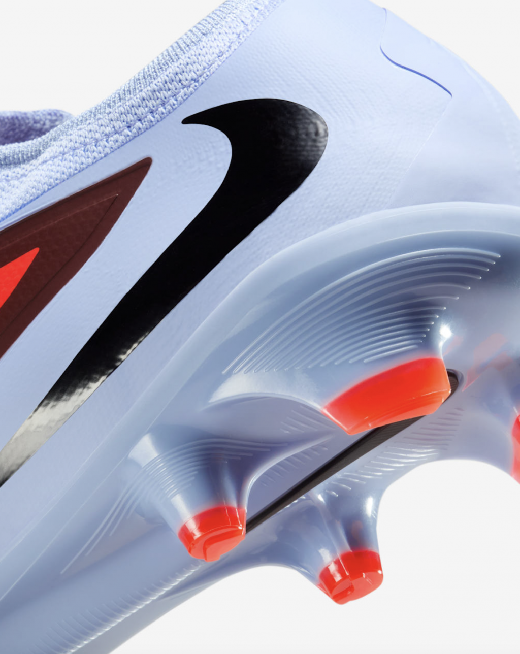 Бутсы полупрофессиональные Nike Phantom 6 Low Pro FG