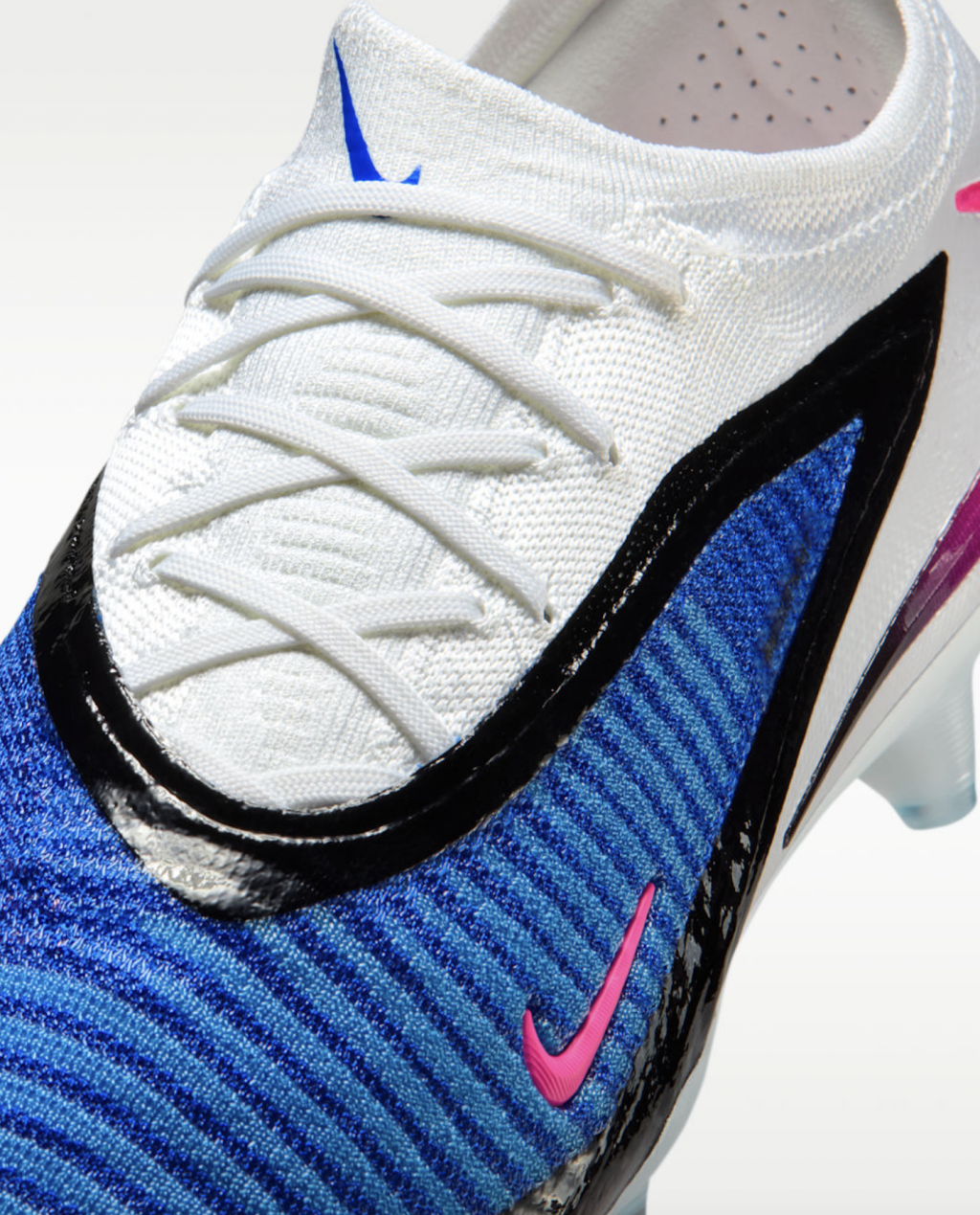 Бутсы профессиональные Nike Phantom 6 Low Elite FG