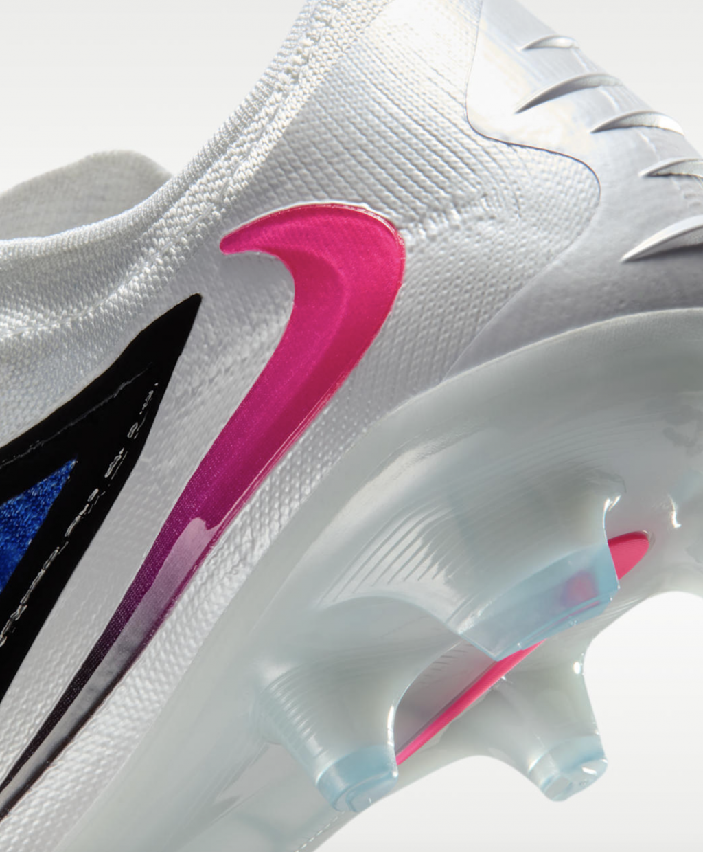 Бутсы профессиональные Nike Phantom 6 Low Elite FG