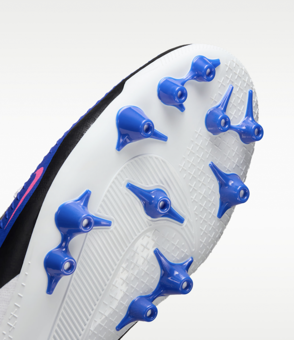 Бутсы Nike Phantom 6 Low Academy AG