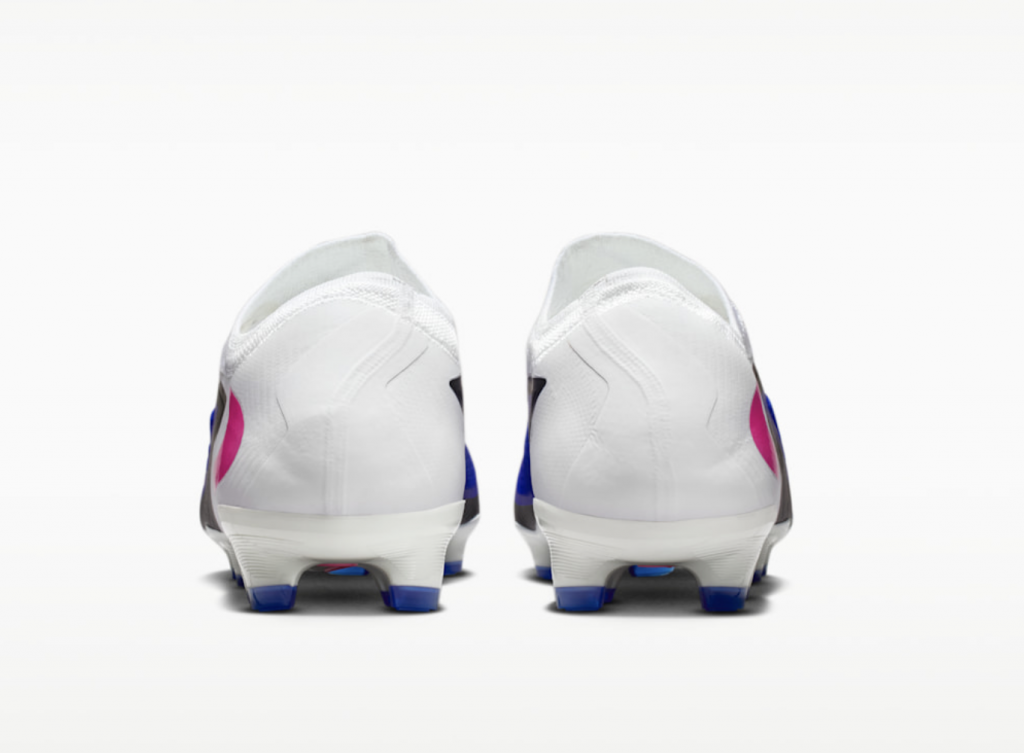 Бутсы полупрофессиональные Nike Phantom 6 Low Pro FG