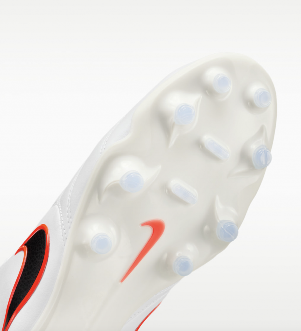 Бутсы полупрофессиональные Nike Tiempo Ligera Pro FG