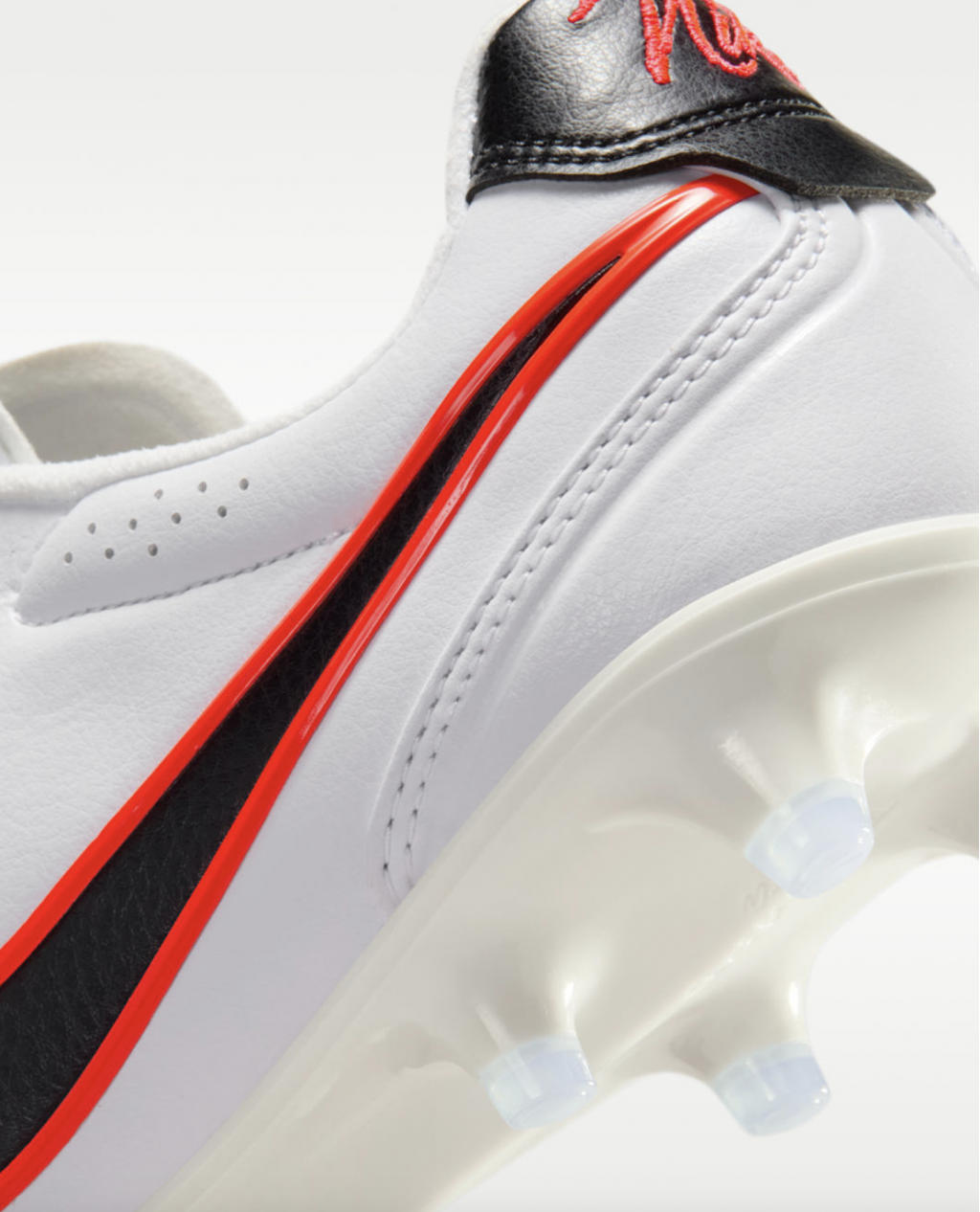 Бутсы полупрофессиональные Nike Tiempo Ligera Pro FG