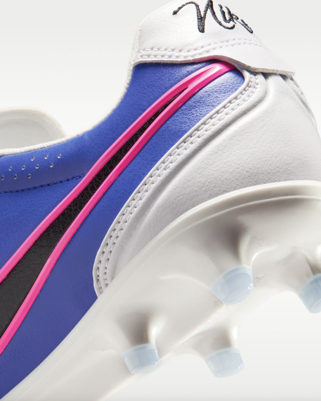 Бутсы полупрофессиональные Nike Tiempo Ligera Pro FG