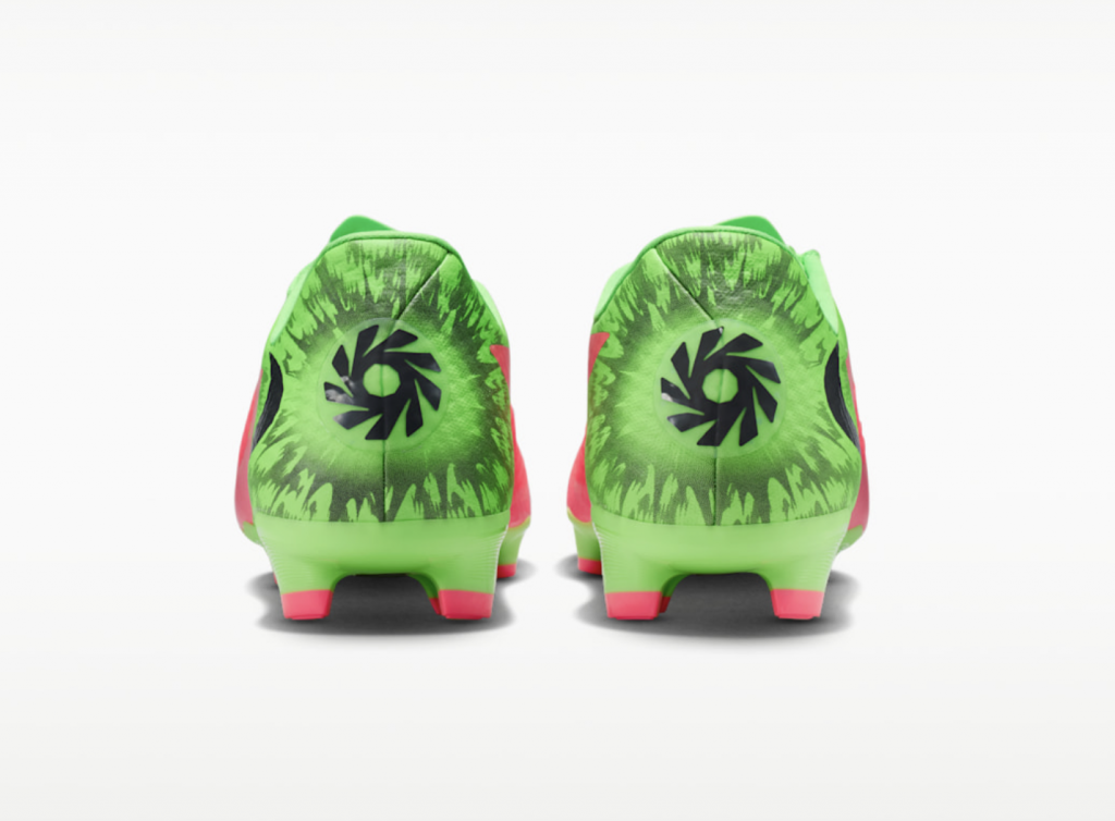 Бутсы Nike Phantom 6 Low Academy „Erling Haaland” FG