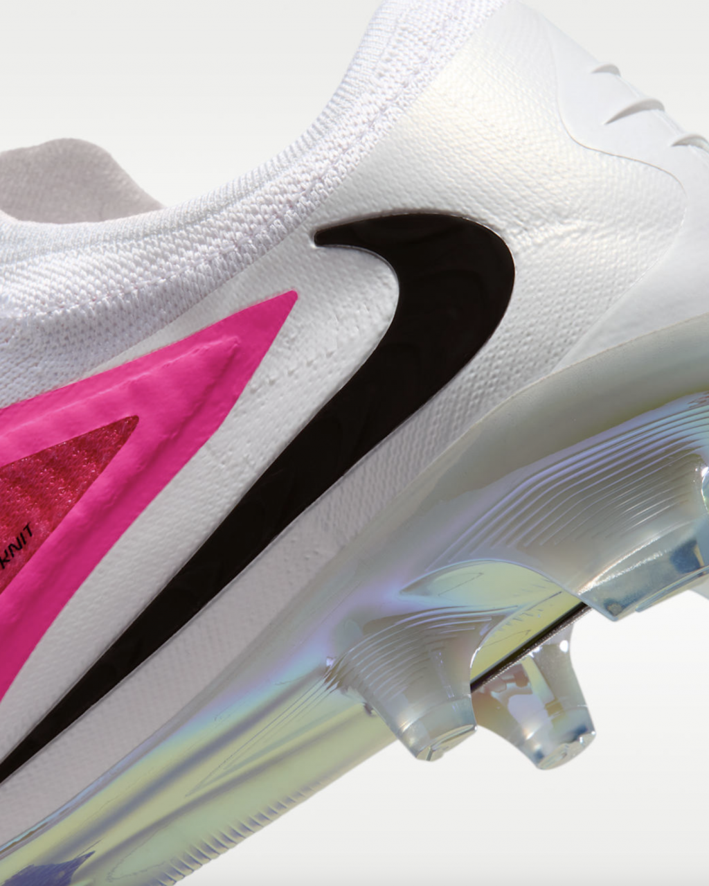 Бутсы профессиональные Nike Phantom 6 Low Elite FG