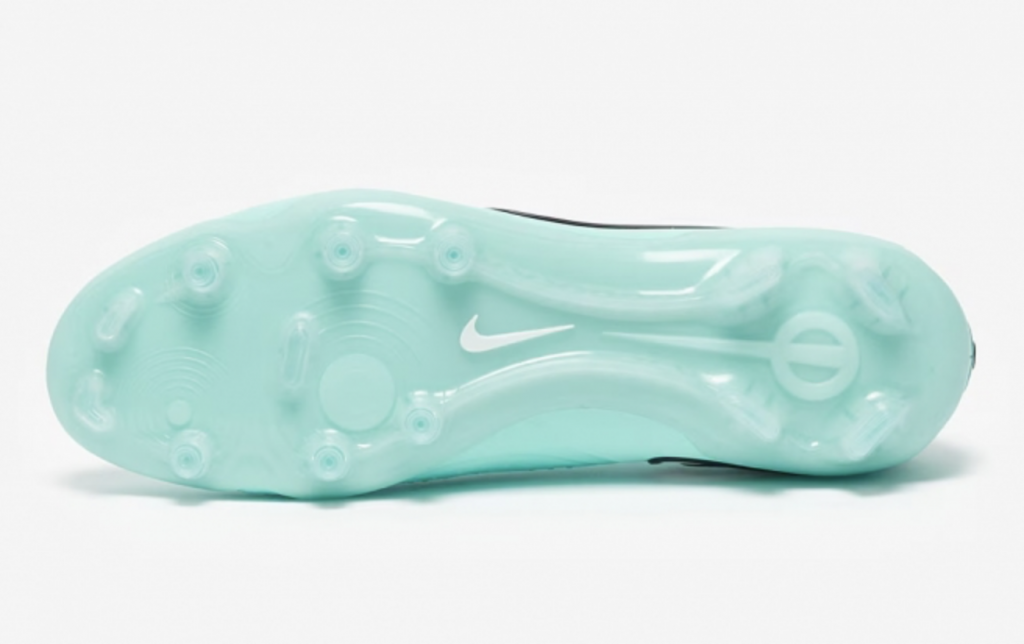 Бутсы профессиональные Nike Tiempo Legend 10 Elite FG