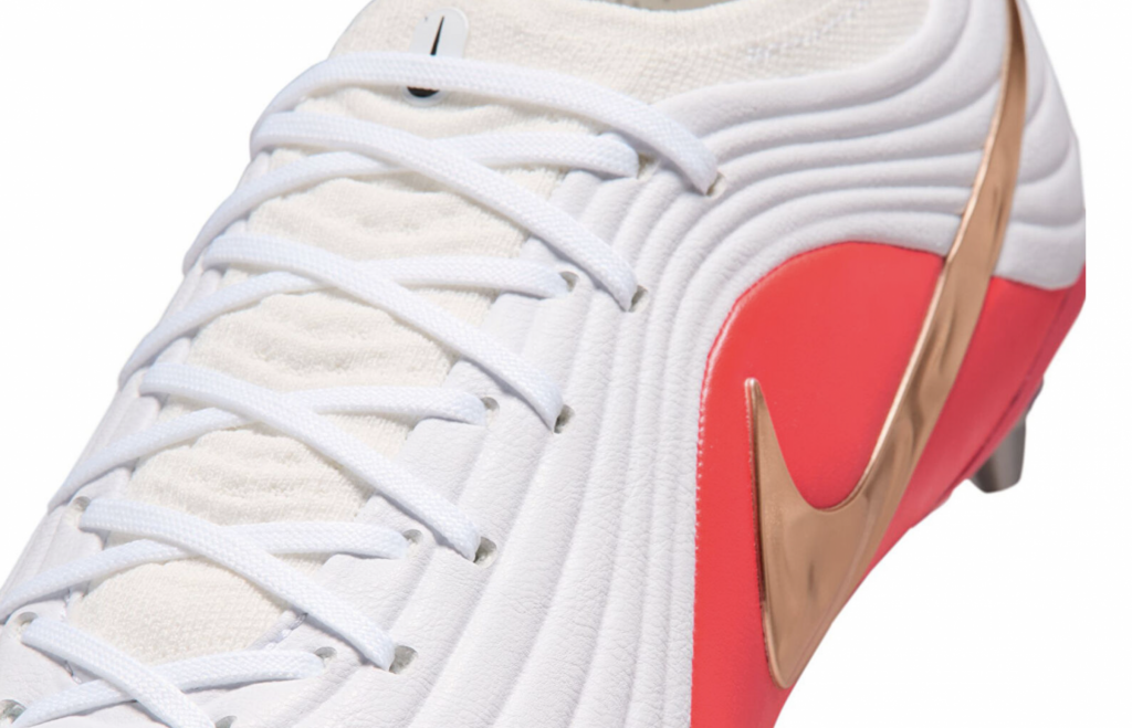 Бутсы профессиональные Nike Tiempo Maestro Elite SG-Pro
