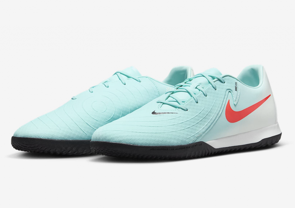 Футзалки Nike Phantom GX II Academy Indoor