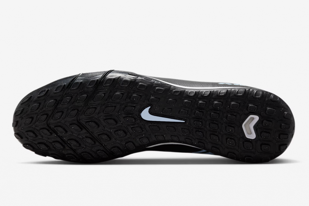 Шиповки профессиональные Nike Mercurial Vapor 16 Pro TF