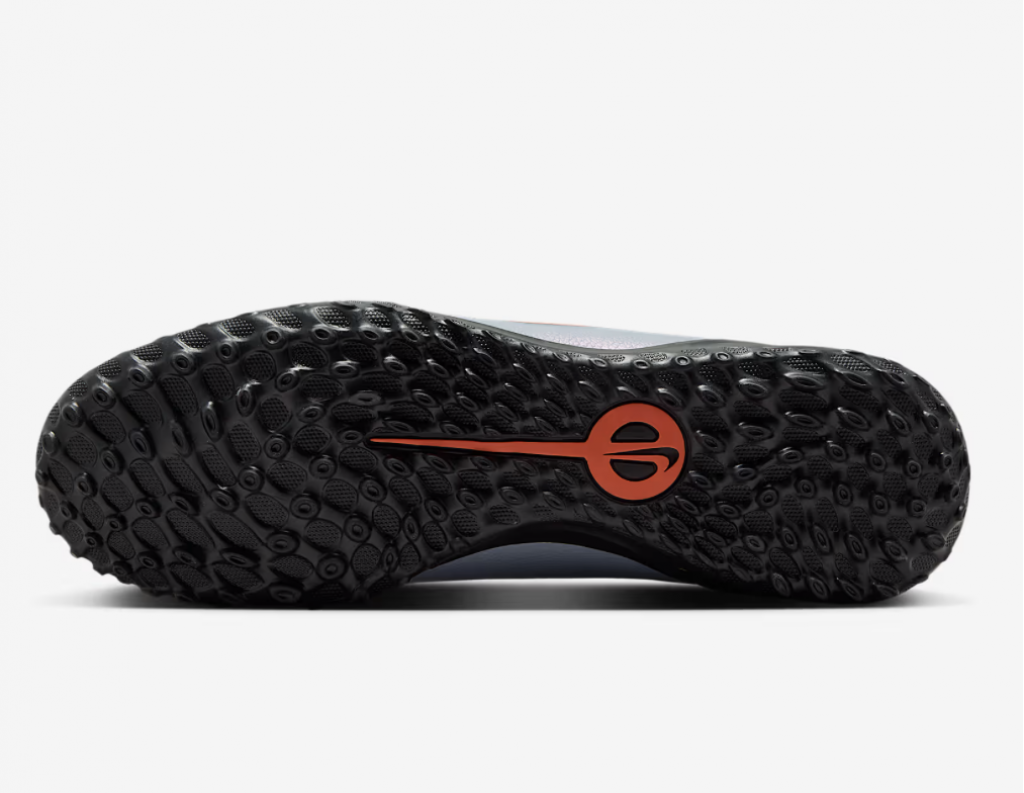 Шиповки Nike Tiempo Legend 10 Club TF
