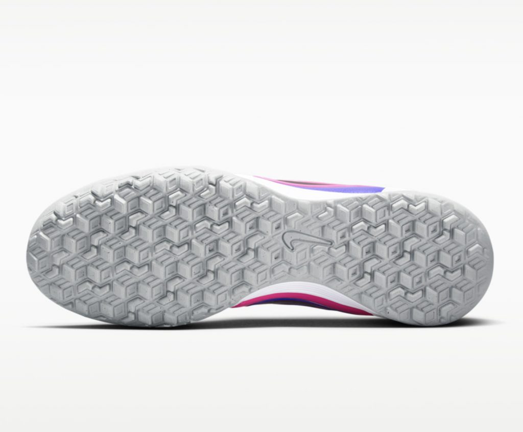 Шиповки профессиональные Nike Tiempo Ligera Pro TF