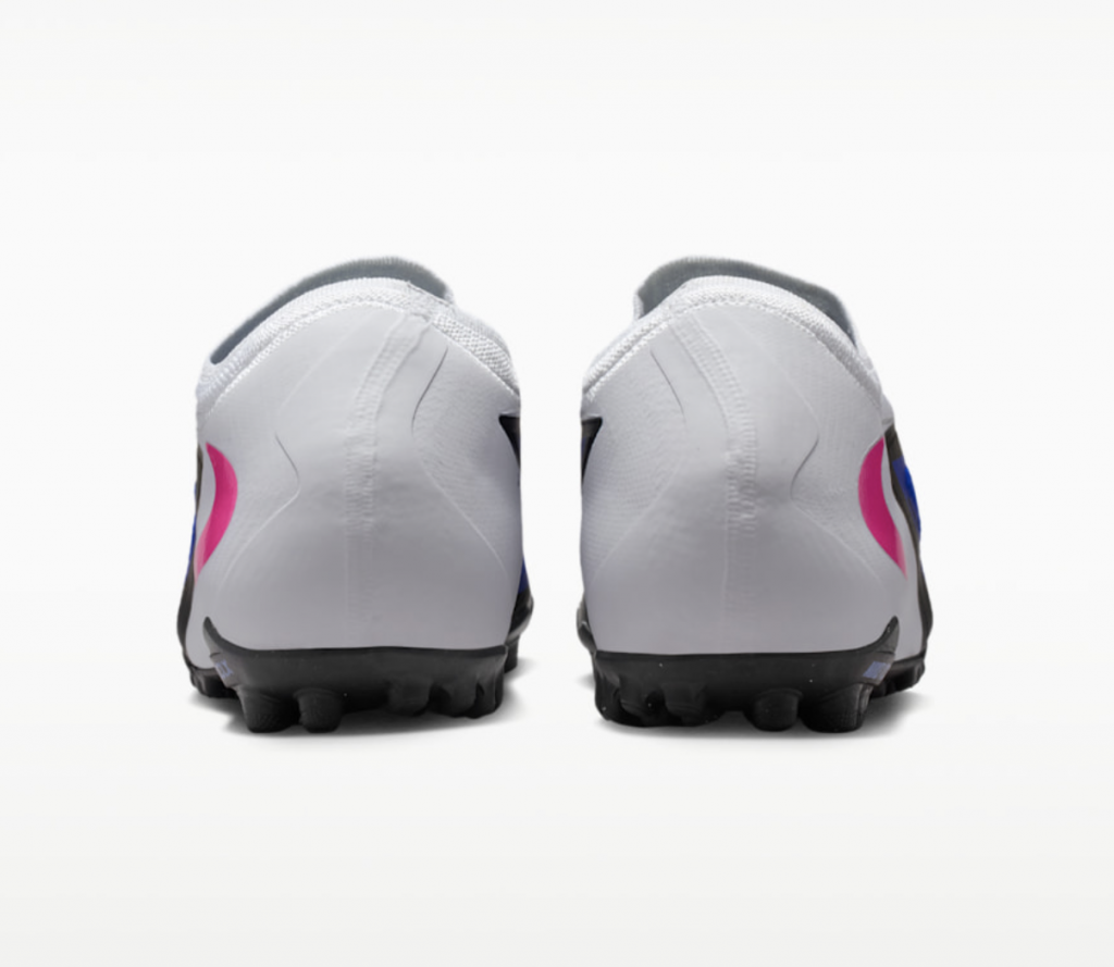 Шиповки профессиональные Nike Phantom 6 Low Pro TF