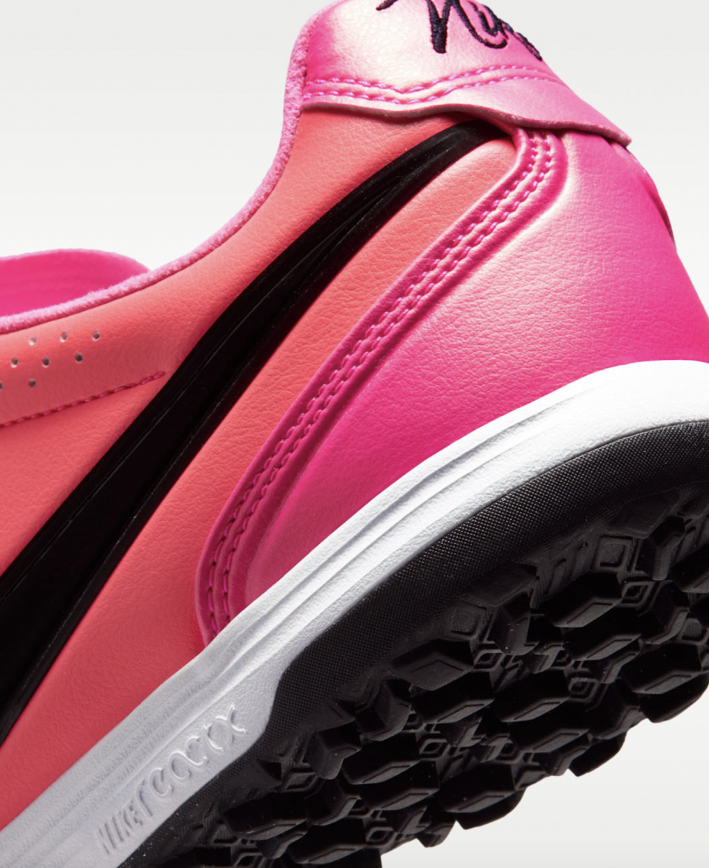 Шиповки профессиональные Nike Tiempo Ligera Pro TF