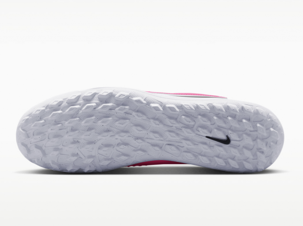 Шиповки Nike Phantom 6 Low Club TF