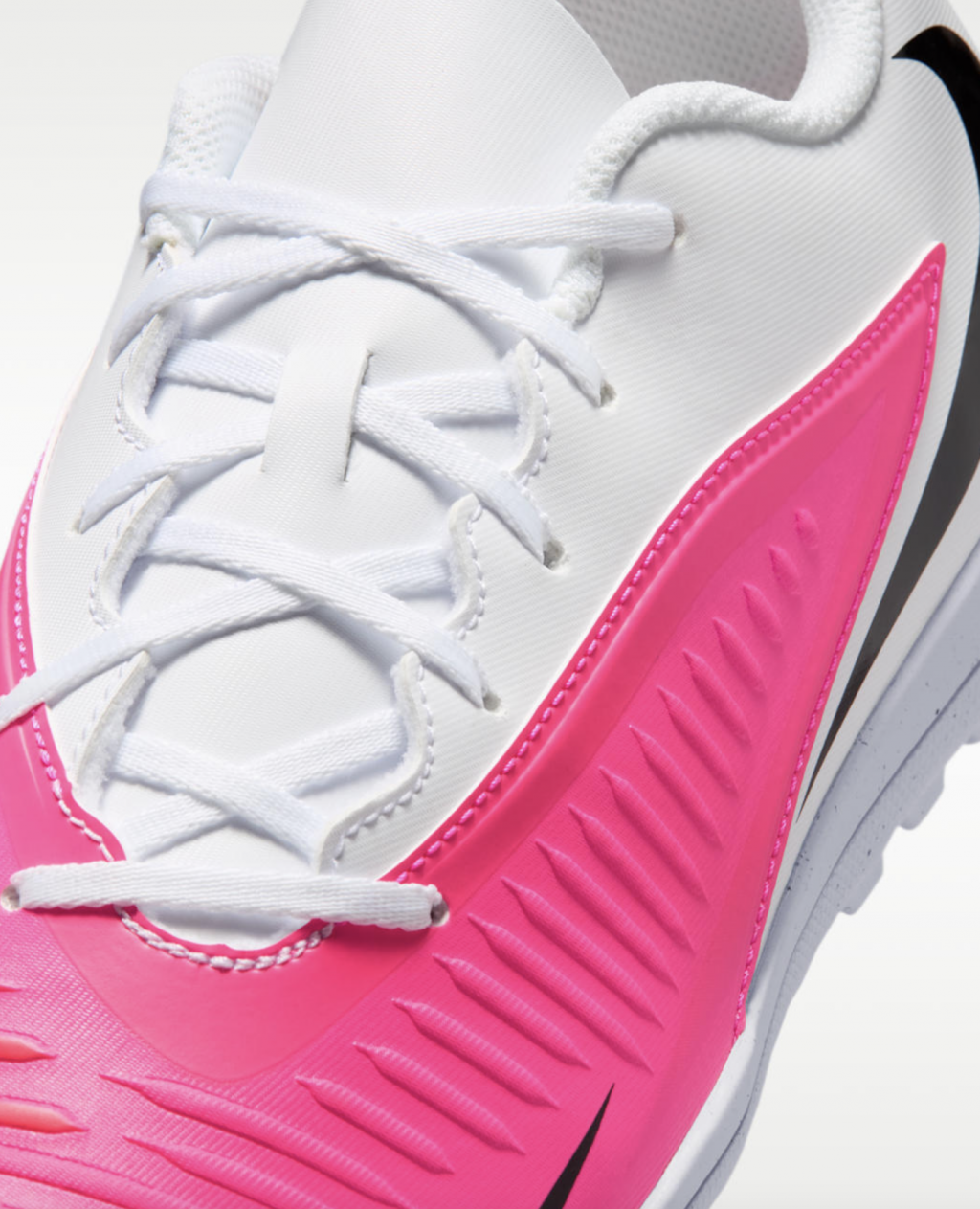 Шиповки Nike Phantom 6 Low Club TF