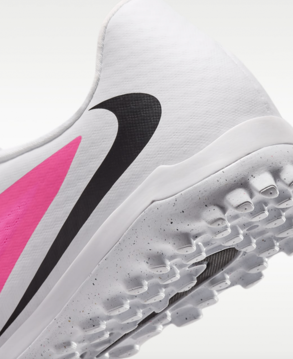 Шиповки Nike Phantom 6 Low Academy TF