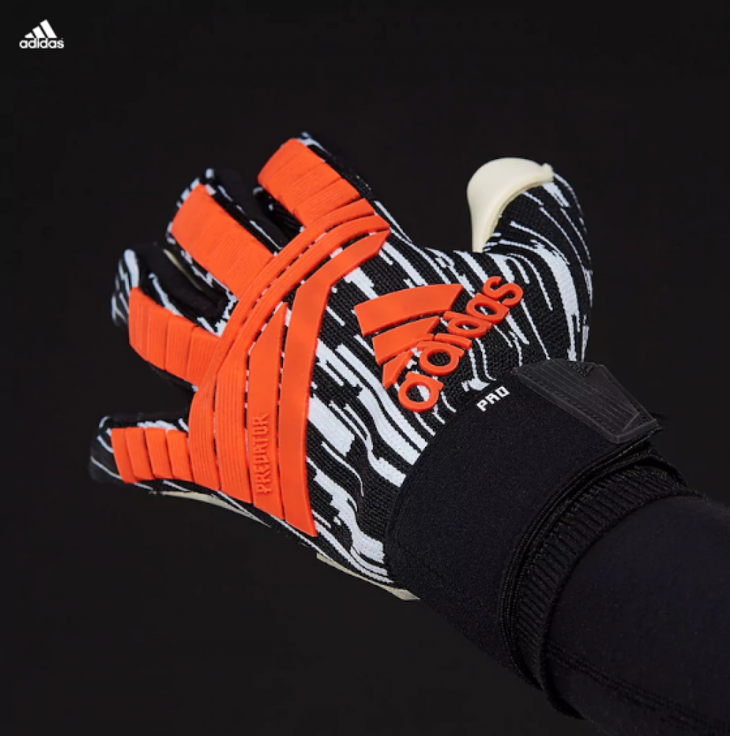 adidas Predator Pro Manuel Neuer /профессиональные перчатки для вратаря