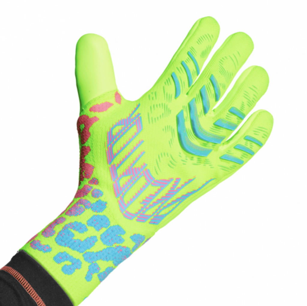Перчатки вратарские профессиональные Adidas Predator Pro GK Gloves