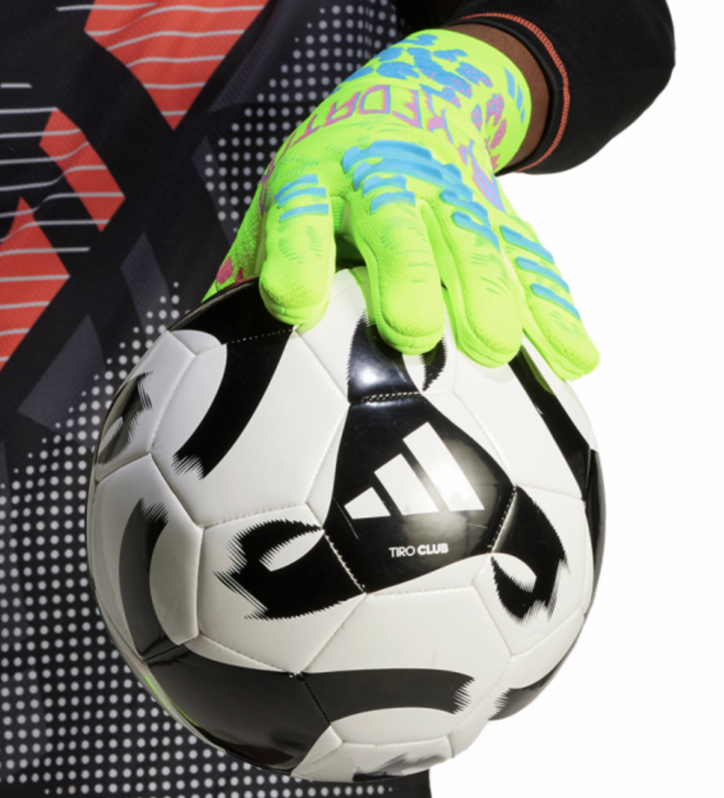 Перчатки вратарские профессиональные Adidas Predator Pro GK Gloves