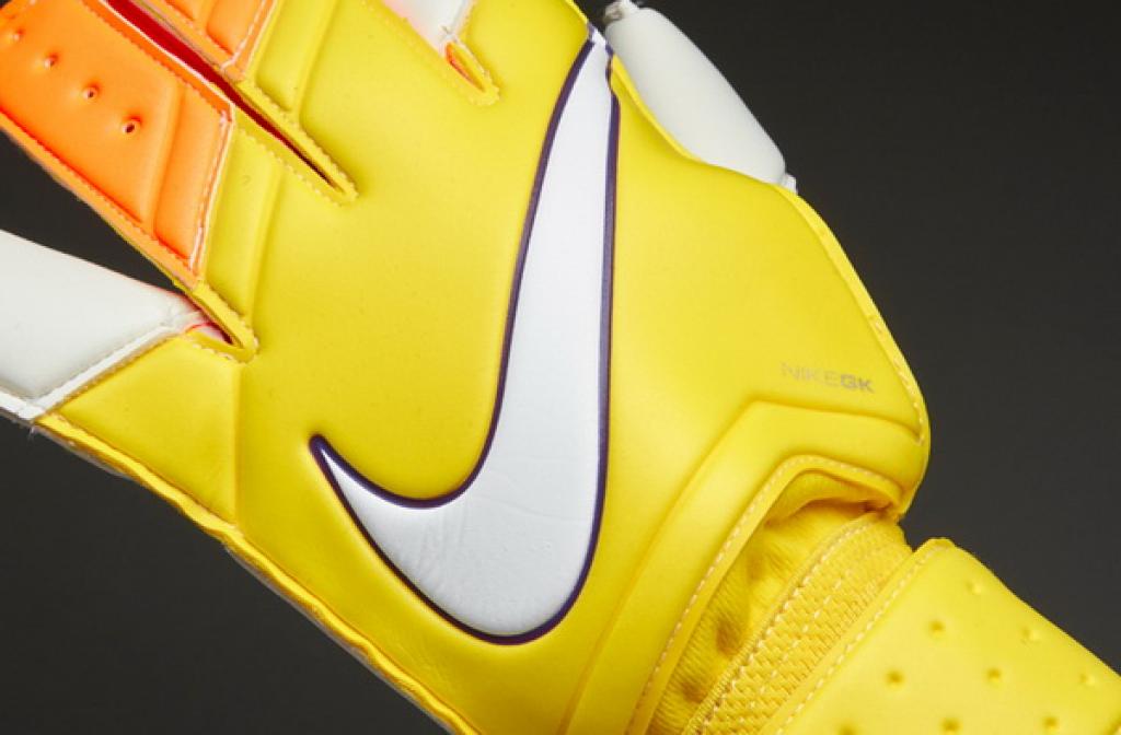 Nike Goalkeeper Vapor Grip3 / профессиональные перчатки для вратаря